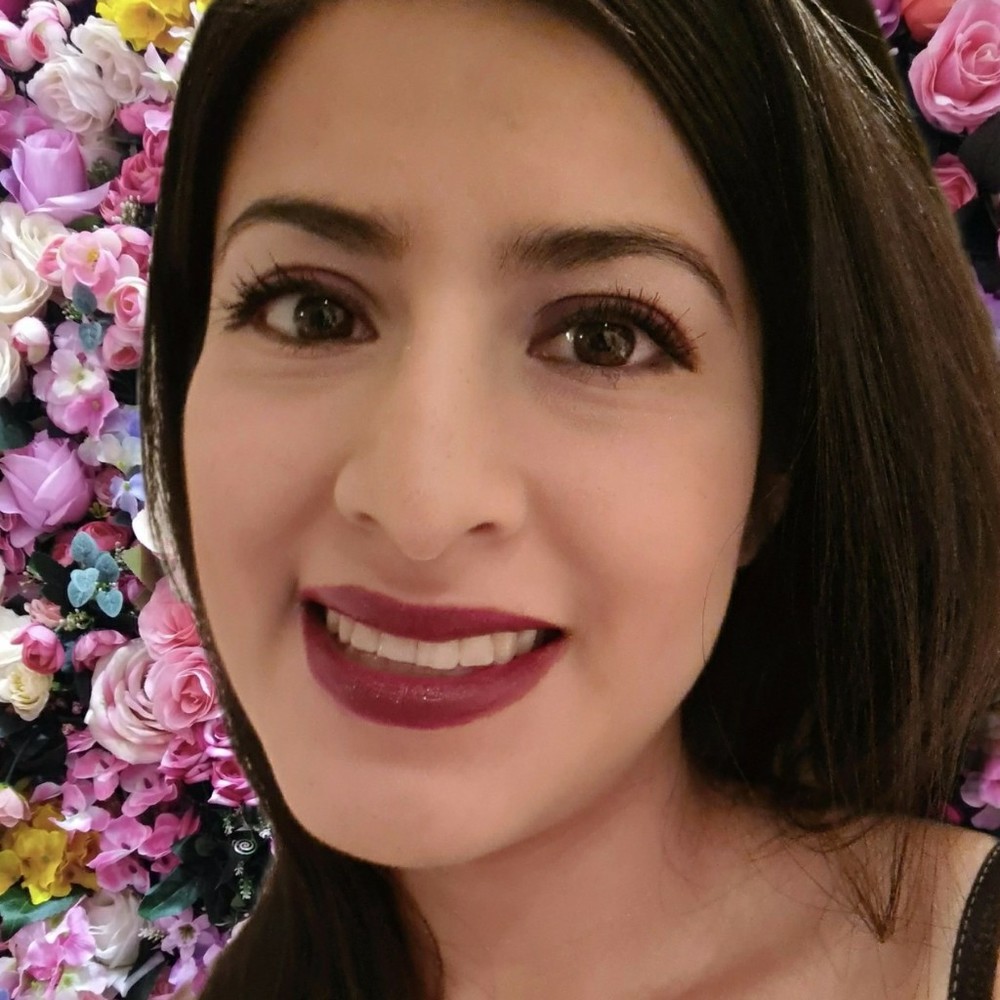 Meet your Posher, Rosio